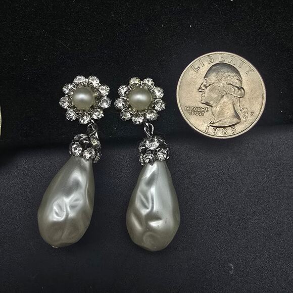 Faux Pearl Rhinestone Clip On Earrings Dangle Drop Vintage Jewelry - Picture 2 of 6